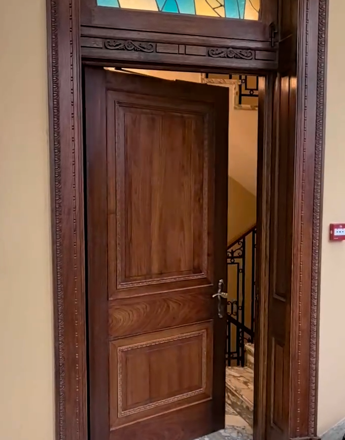 喀美為上海某區(qū)委辦實現(xiàn)大門靜音開關